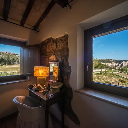 I Calanchi Di Civita Villa